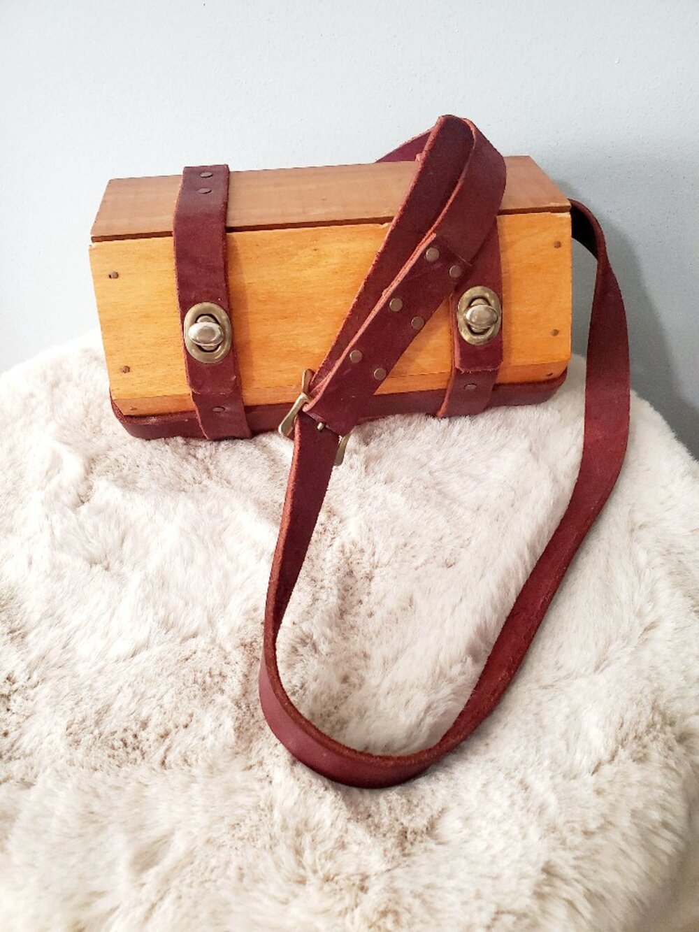 Vintage Handmade Wooden Box Purse Boho Artisan Leather Strap Bag Rustic Cottage - Picture 9 of 16